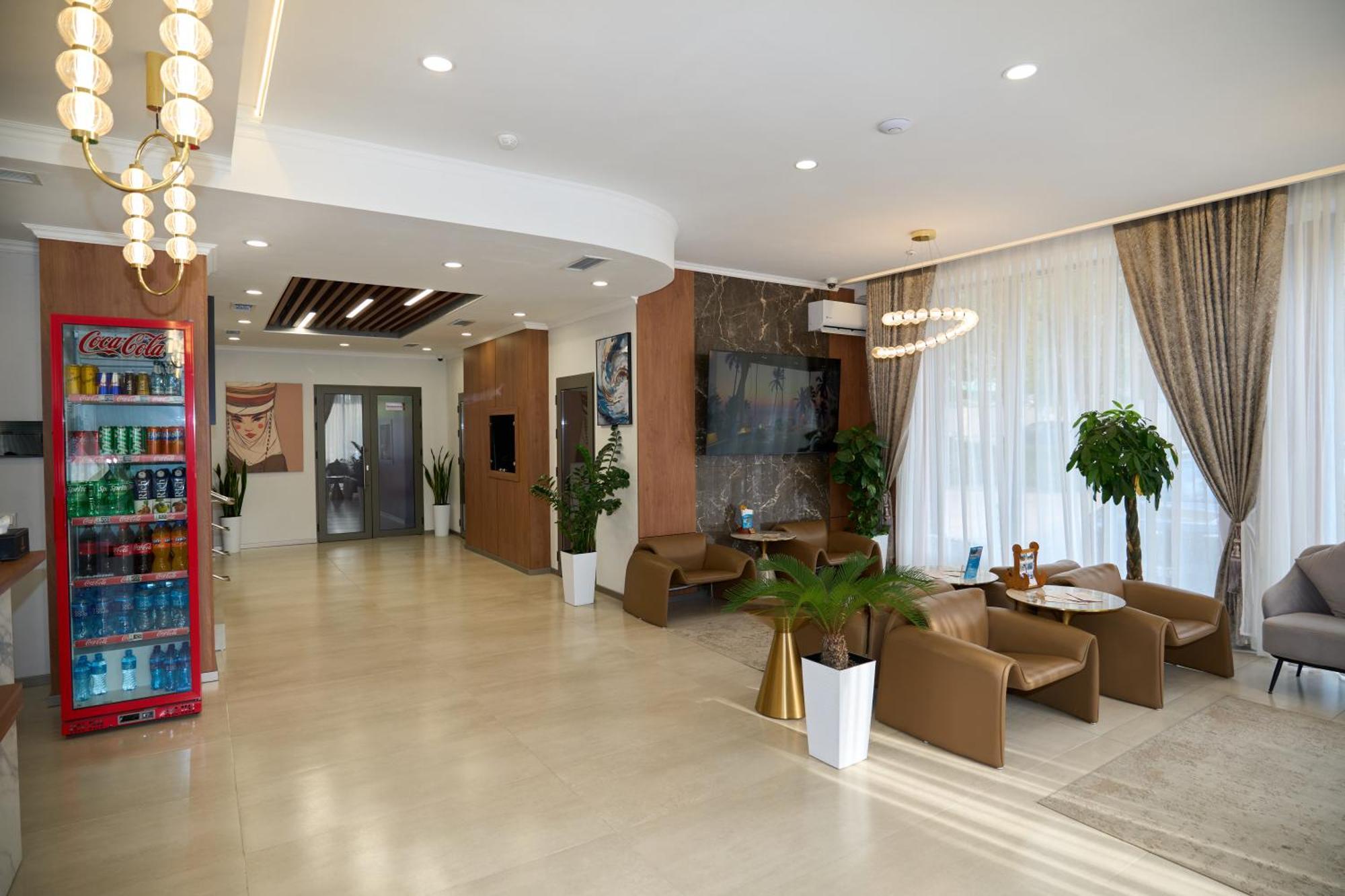 Crown Hotel Bichkek Extérieur photo