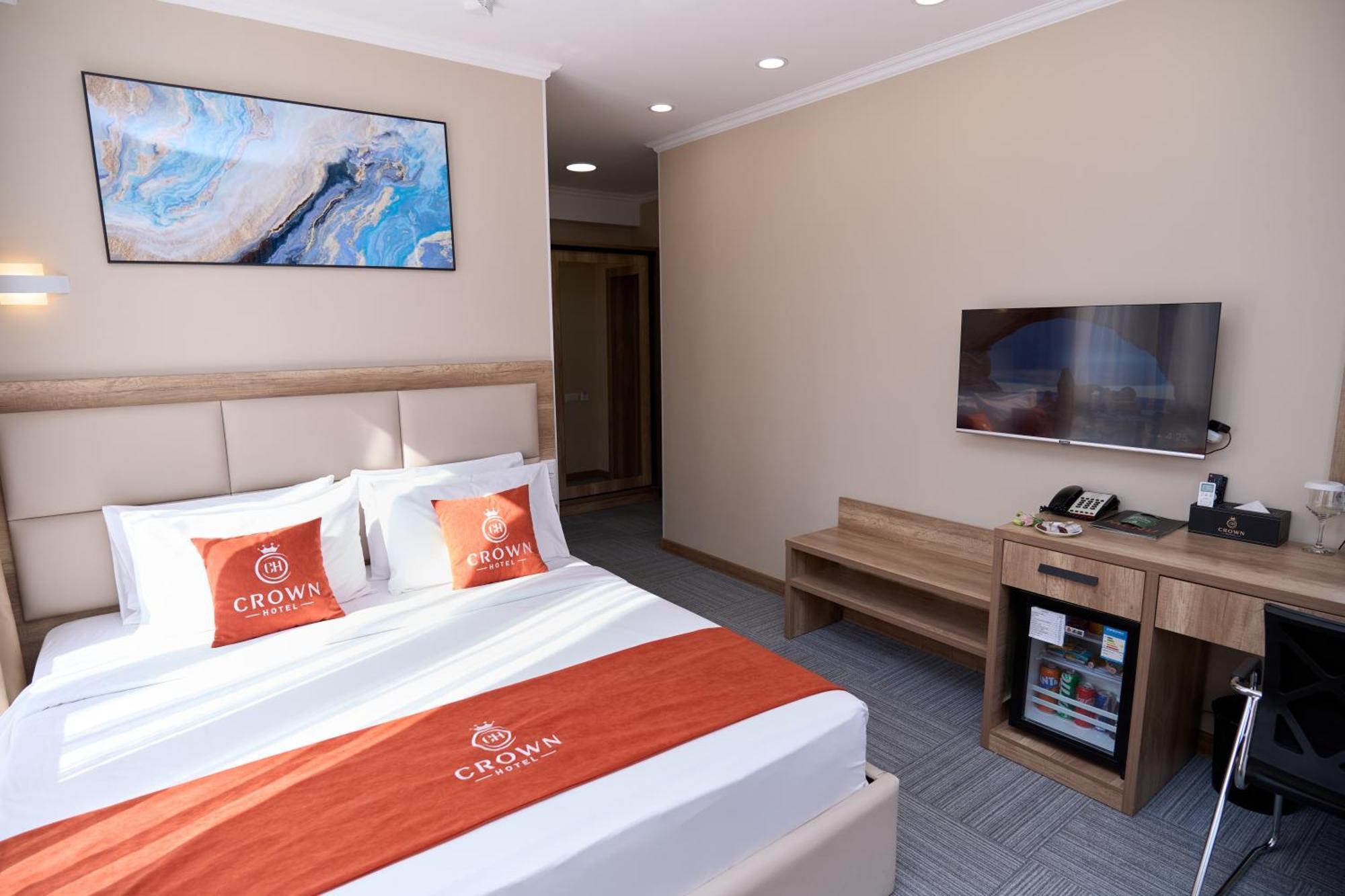 Crown Hotel Bichkek Extérieur photo
