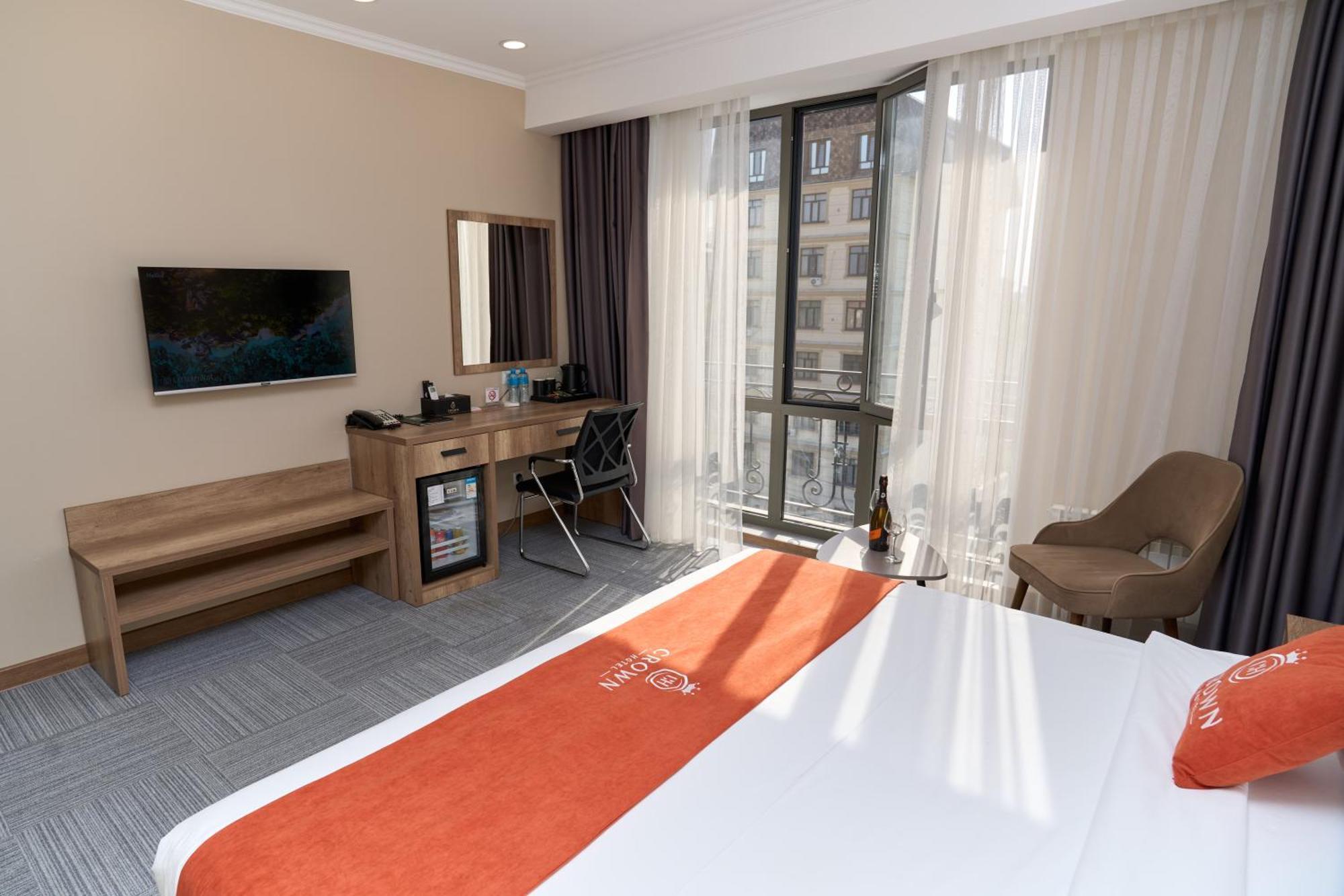 Crown Hotel Bichkek Extérieur photo